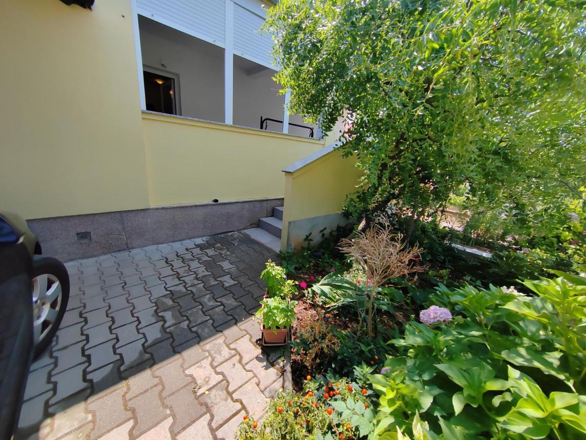 Apartments Kocijan Sukošan Kültér fotó